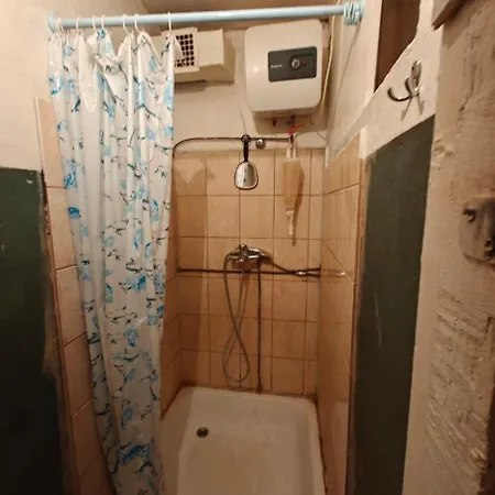 Private At 2 Km From Airport Homestay *